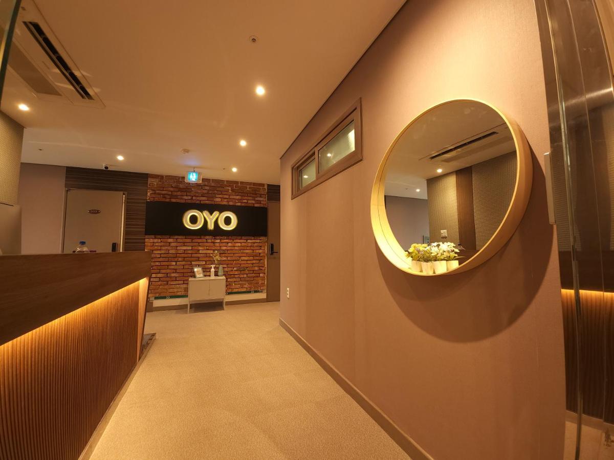 Oyo Hostel Myeongdong 2 โซล ภายนอก รูปภาพ