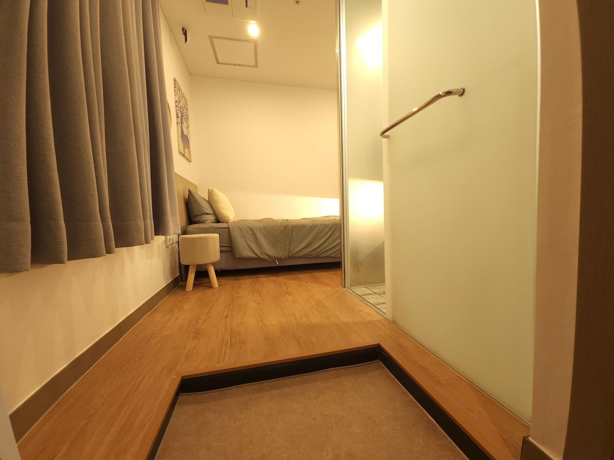 Oyo Hostel Myeongdong 2 โซล ภายนอก รูปภาพ