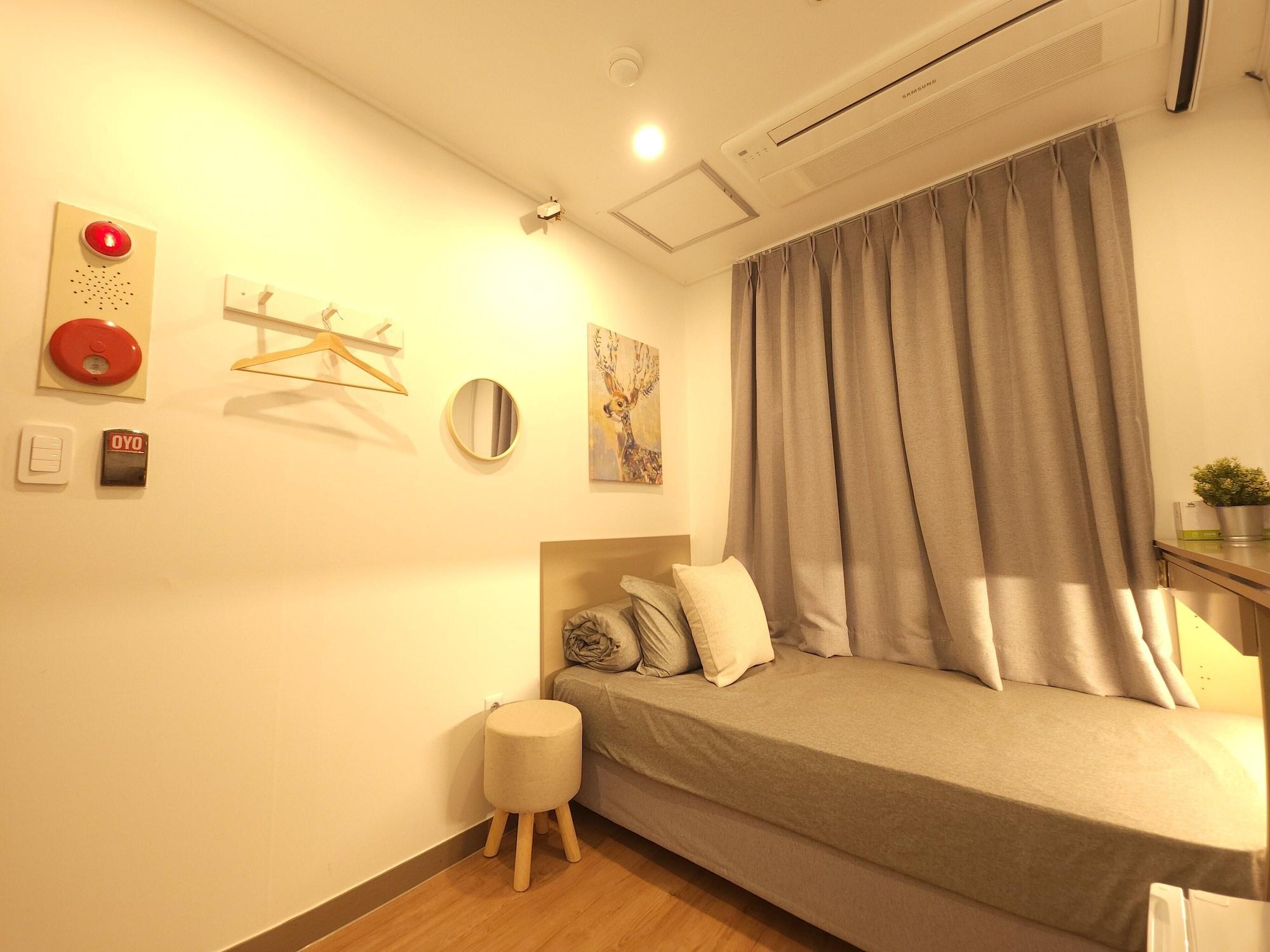 Oyo Hostel Myeongdong 2 โซล ภายนอก รูปภาพ